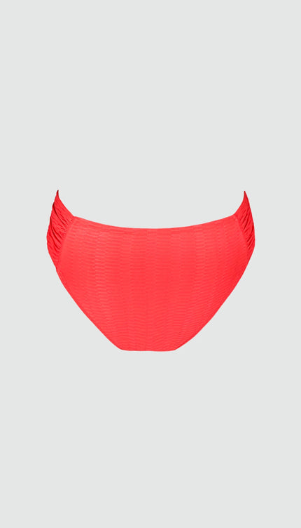 Panty Normal ESSENTIALS Bikini Rojo Alma Viajera - Bari, los mejores trajes de baño y Bikinis. Diseño y tecnología juntos.