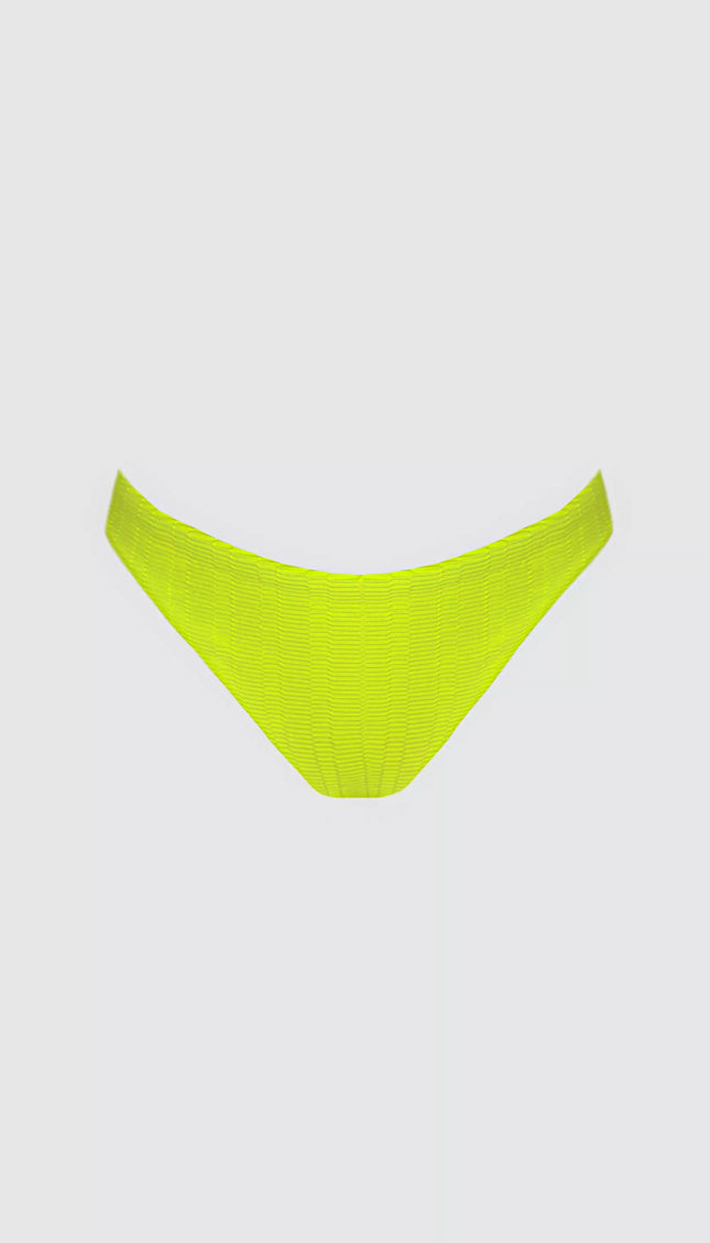 Panty Normal Plisada Bikini Verde Bailando Entre Palmas - Bari, los mejores trajes de baño y Bikinis. Diseño y tecnología juntos.