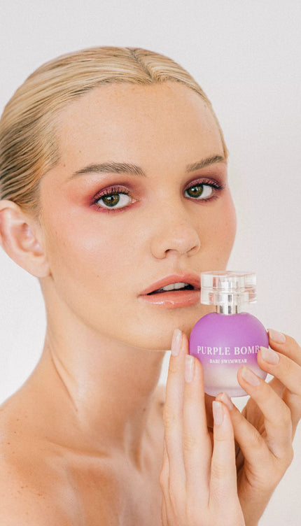 Perfume Purple Bomb - Bari, los mejores trajes de baño en México.
