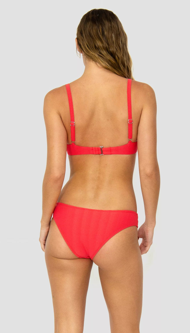 Top Bikini ESSENTIALS Coral Varilla Alma Viajera - Bari, los mejores trajes de baño en México.