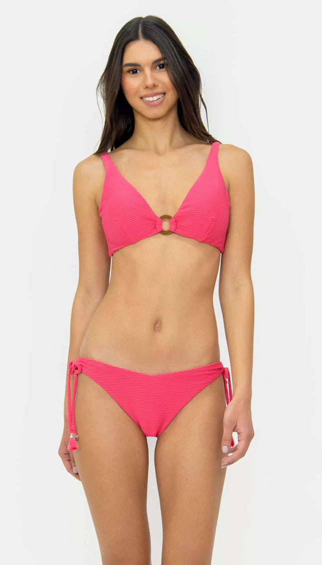 Top Bikini ESSENTIALS Rosa Argolla Bailando Entre Palmas - Bari, los mejores trajes de baño en México.