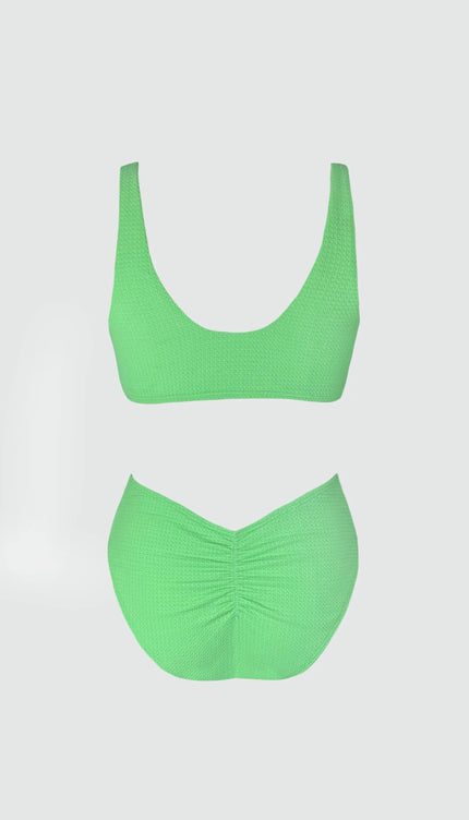 Trikini Verde Essentials Aurora - Bari, los mejores trajes de baño y Bikinis. Diseño y tecnología juntos.